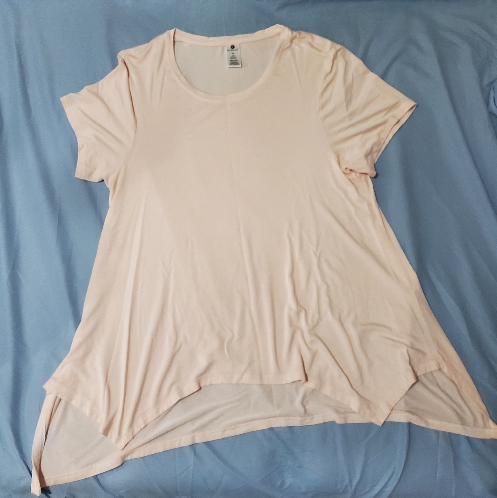 Incredibly soft, tapered bottom tshirt - Picture 3 of 5